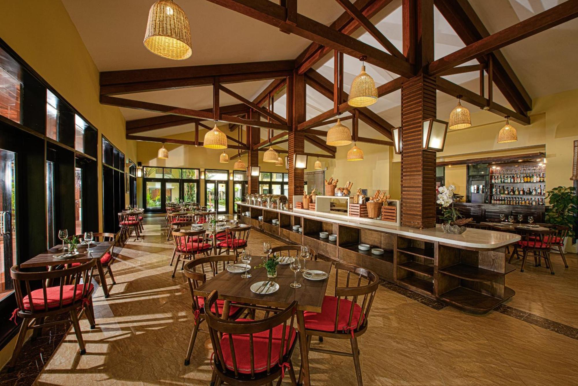 Famiana Resort & Spa - Breakfast Is Served As Brunch 6Am30 To 1Pm Phu Quoc Exterior foto